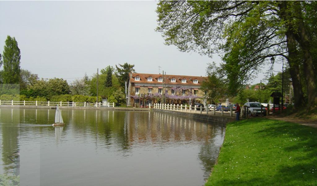 Au Bord Du Lac Hotel Saint-Rémy-lès-Chevreuse Buitenkant foto